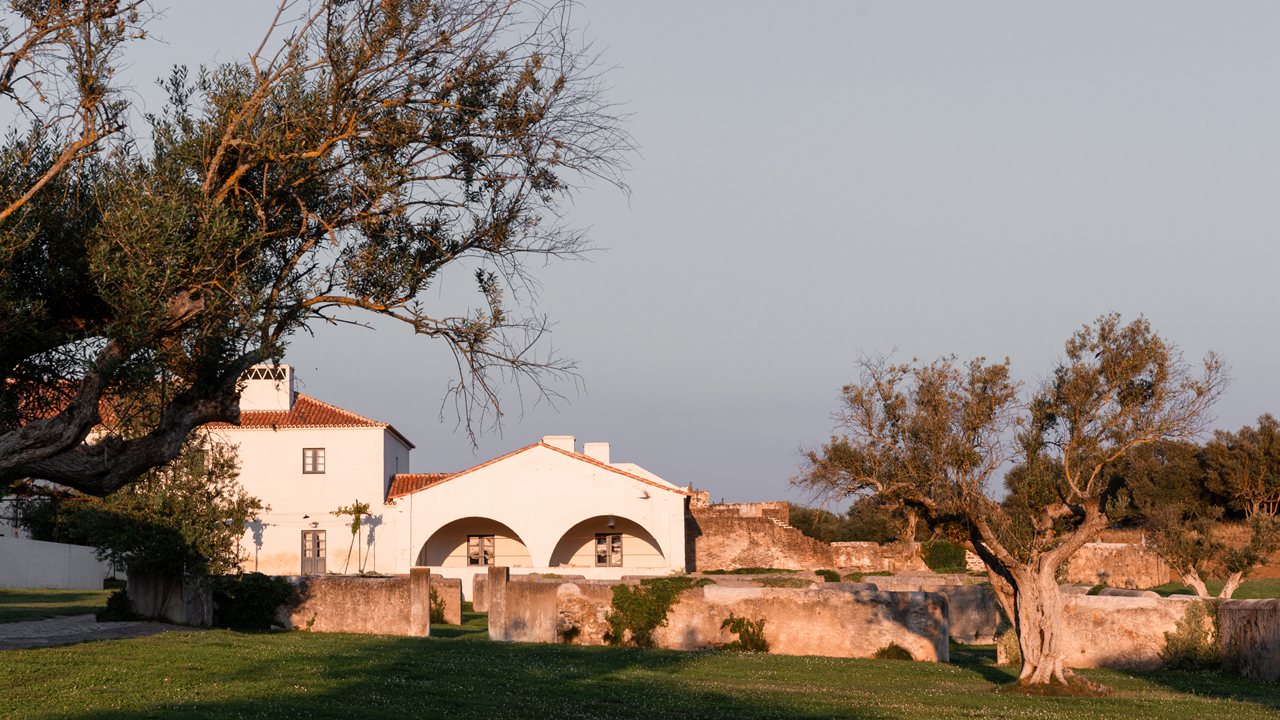cottage façade
